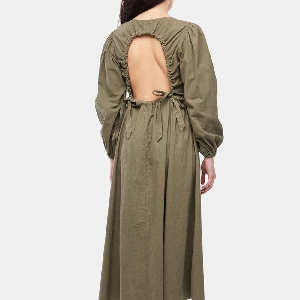 Dress - Picture 2 of 8